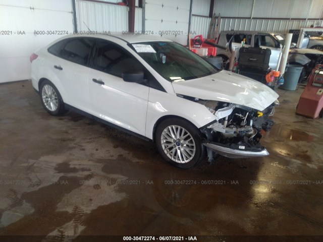 1FADP3E21HL301904  ford focus 2017 IMG 0
