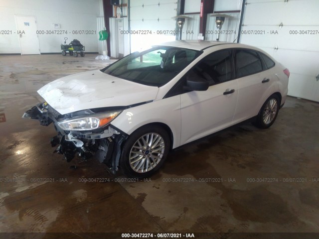 1FADP3E21HL301904  ford focus 2017 IMG 1