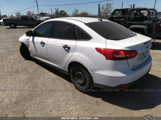 1FADP3E29JL313661  ford focus 2018 IMG 2